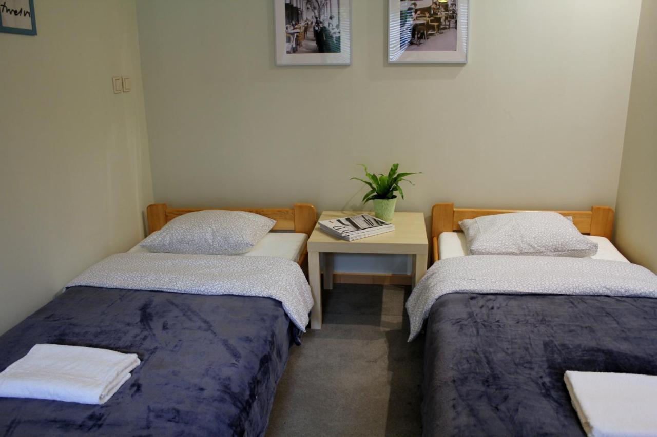 Apartment With Garden In City Center クラクフ エクステリア 写真